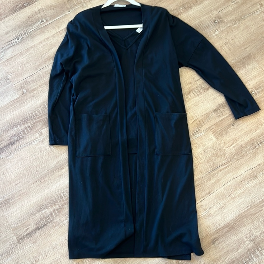 Carly Jean Los Angeles ribbed tank and cardigan.